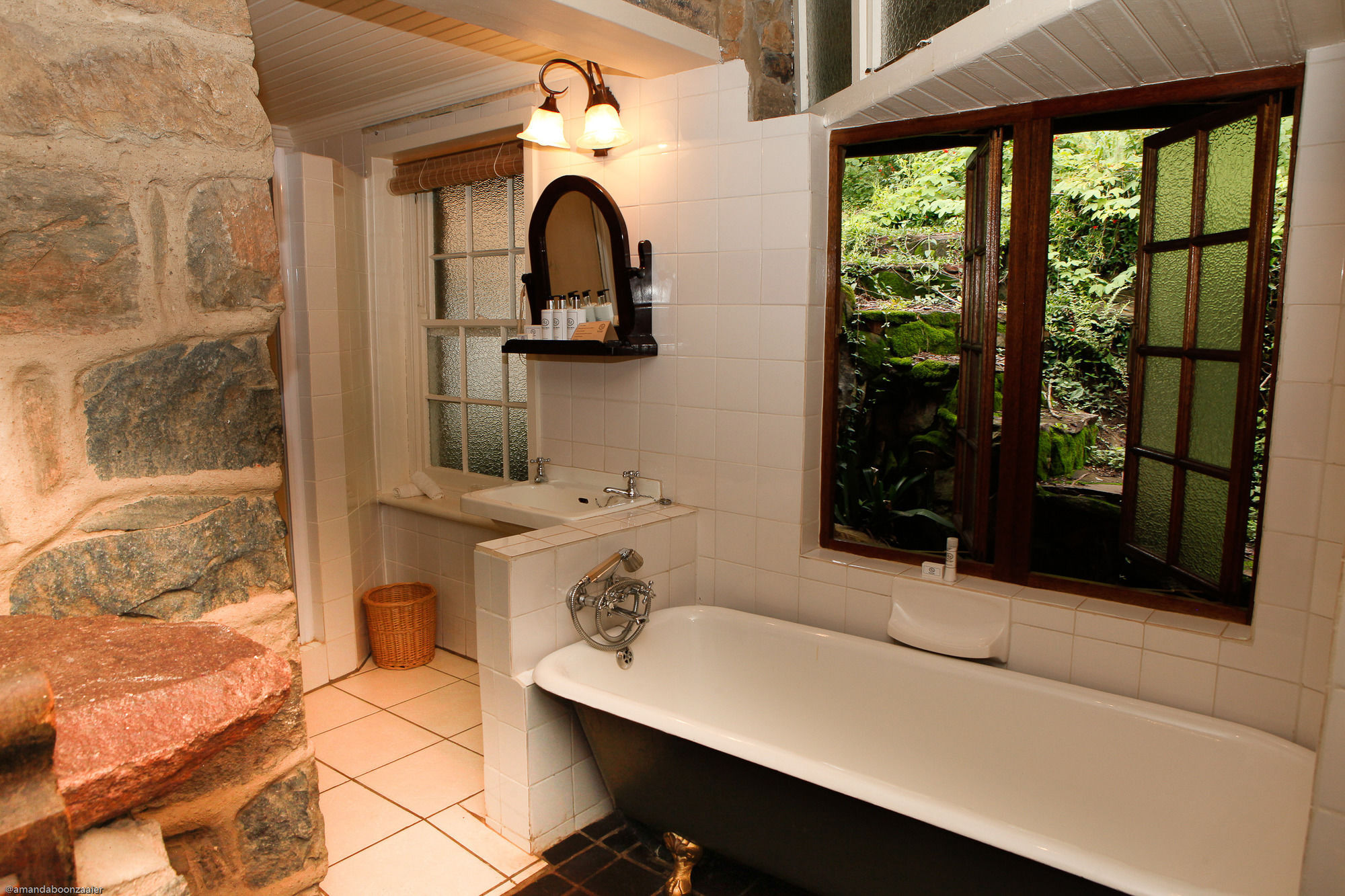 Reilly'S Rock Hilltop Lodge Lobamba Exterior photo